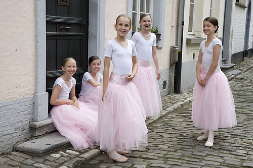 Giovani ballerine in attesa